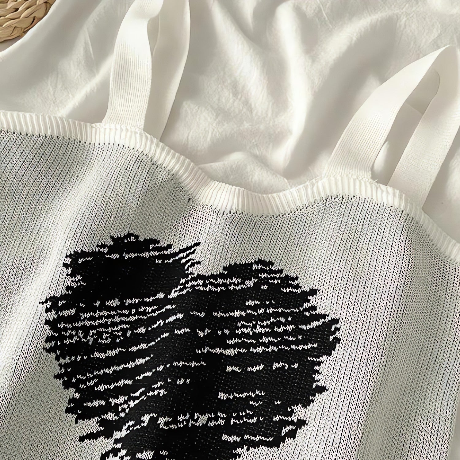 Asymmetric Heart Knitted Crop Top - KAYSMAR