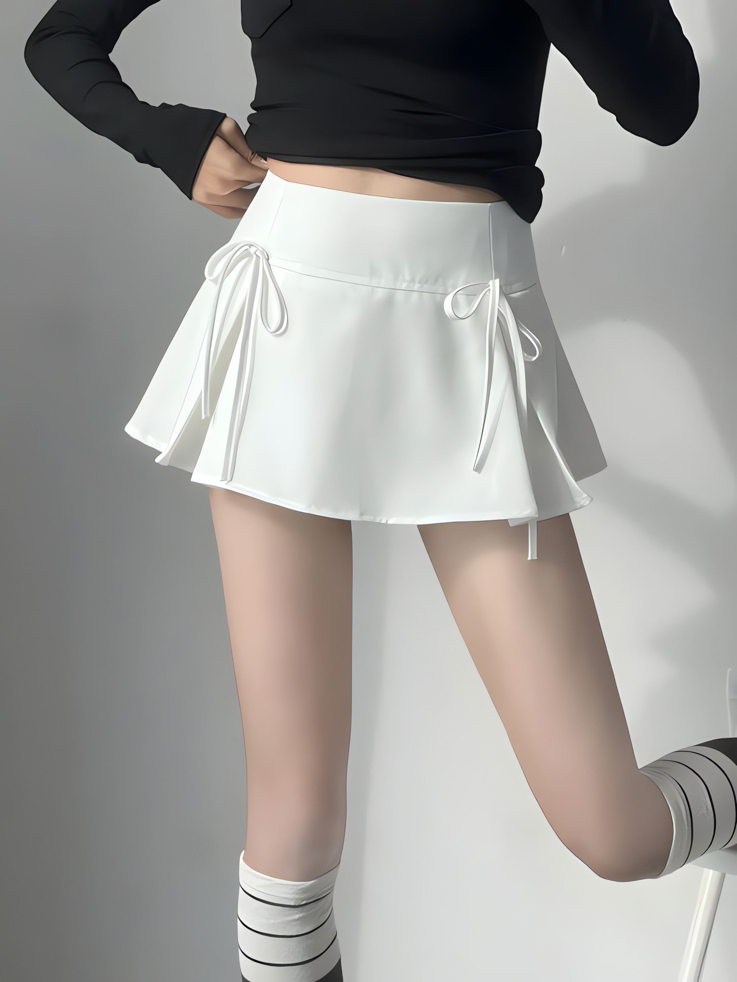 Bow Pleated Mini Skirt - KAYSMAR