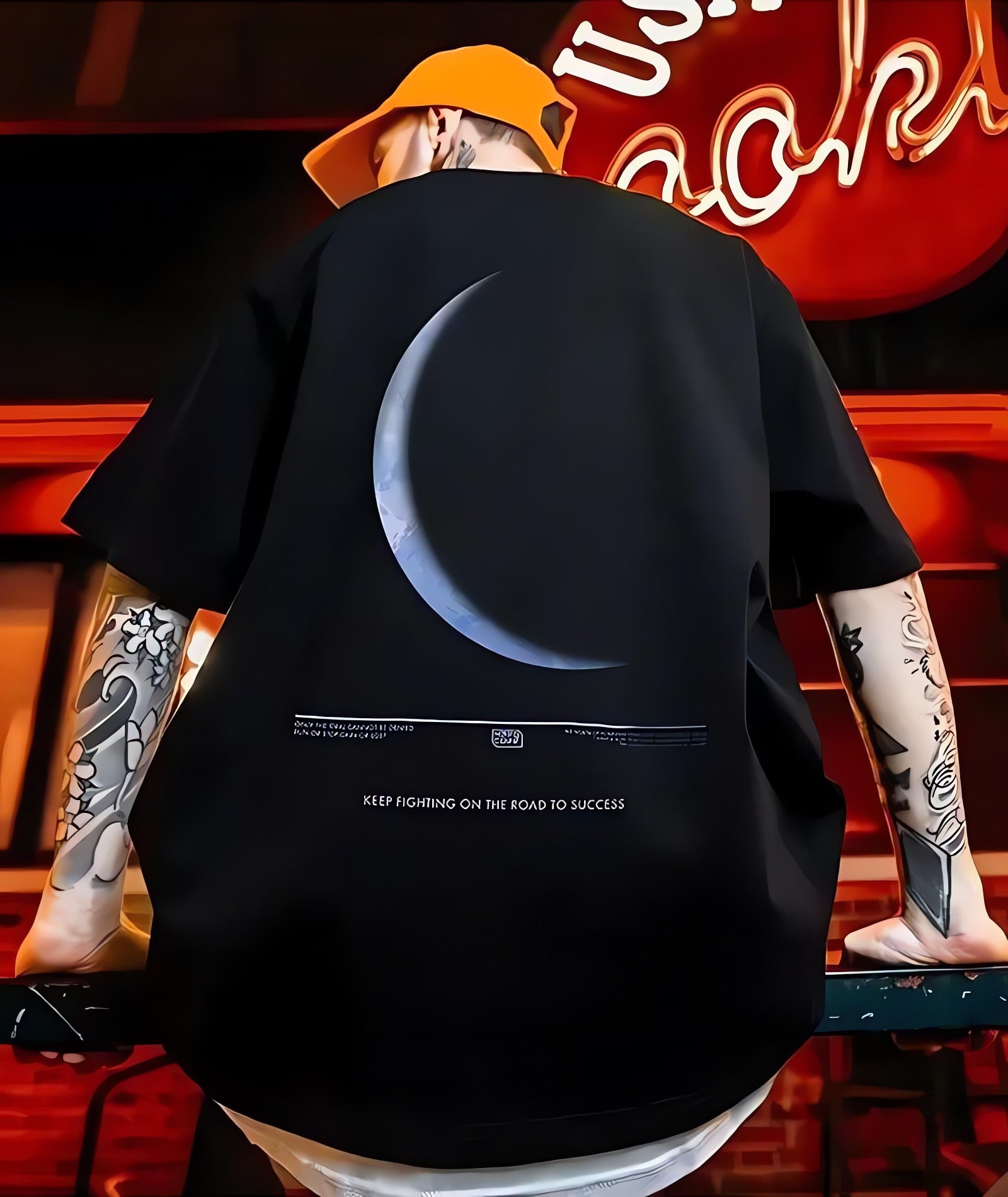 Crescent Moon Tee - KAYSMAR