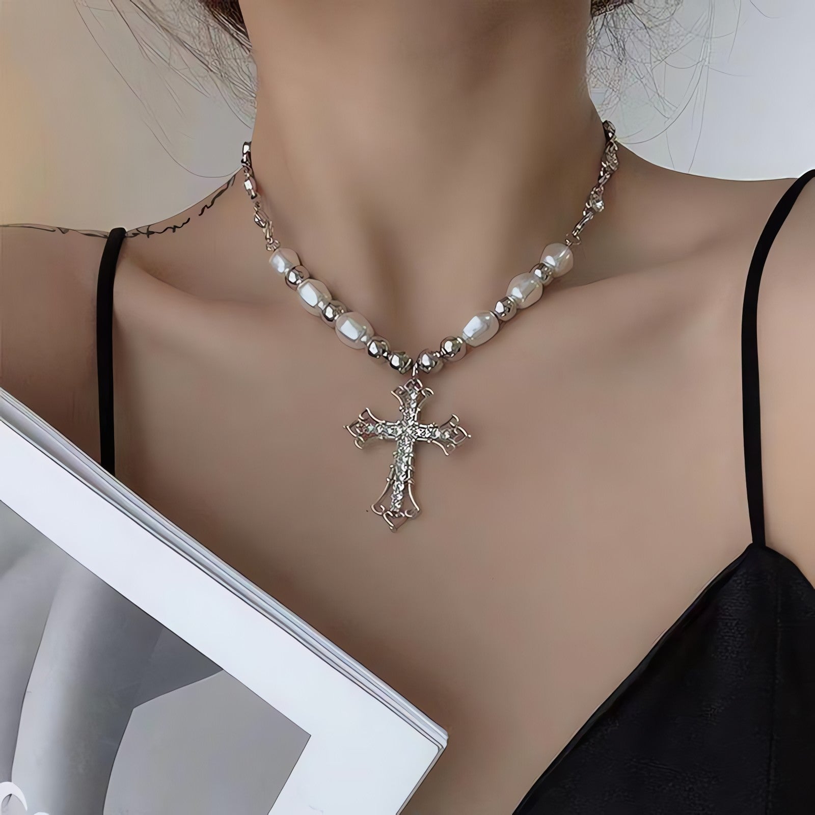 Cross Pearl Necklace - KAYSMAR