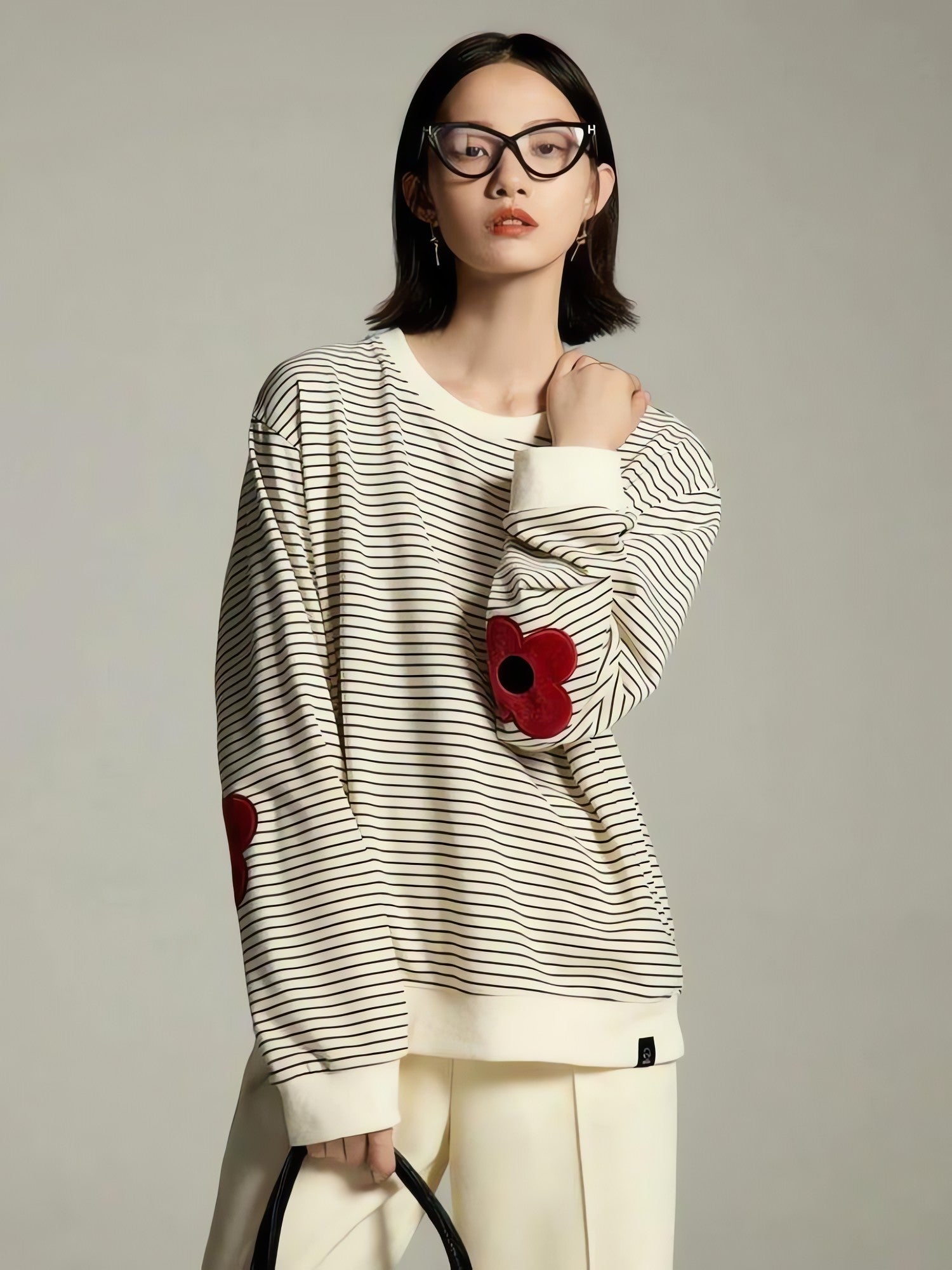 Daisy Embroidered Striped Sweatshirt - KAYSMAR