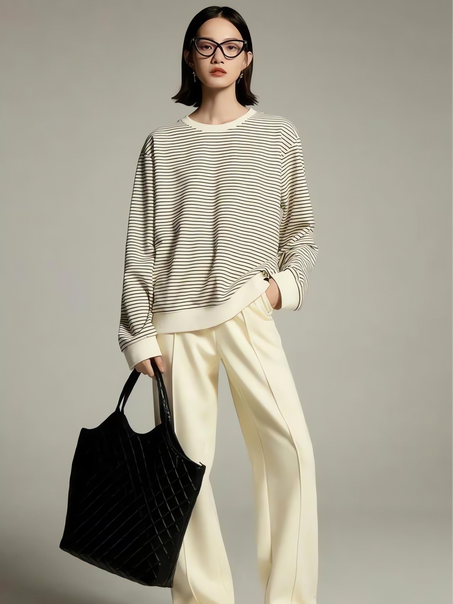 Daisy Embroidered Striped Sweatshirt - KAYSMAR