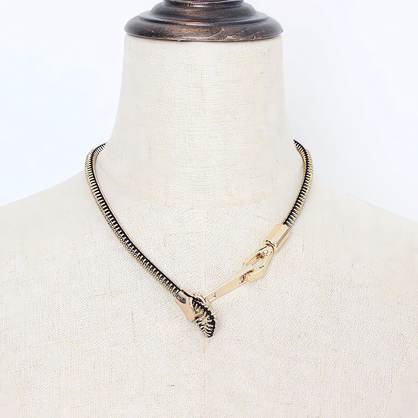 Edgy Adjustable Zipper Necklace - KAYSMAR