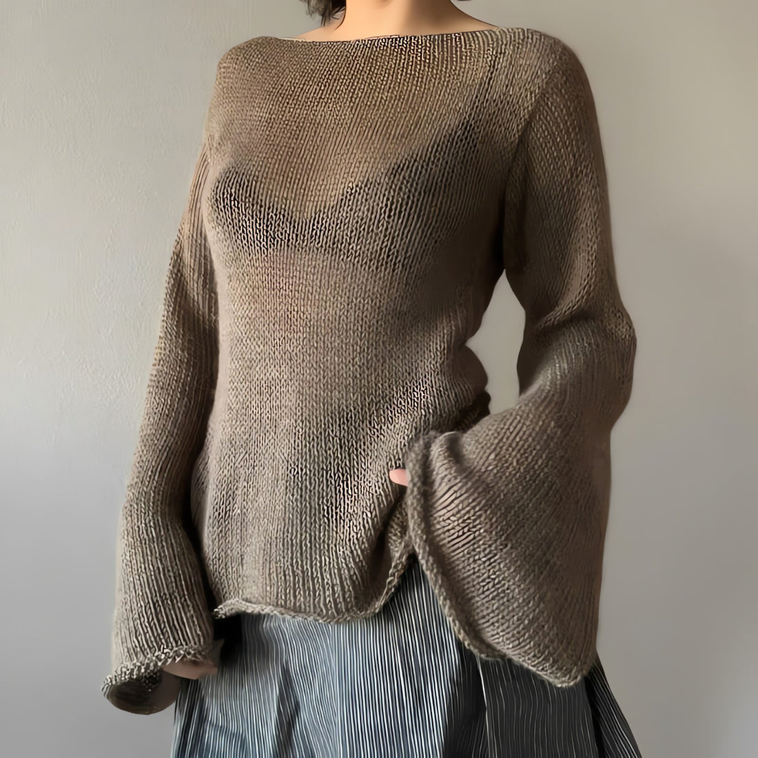 Flare Sleeved Knit Backless Top - KAYSMAR