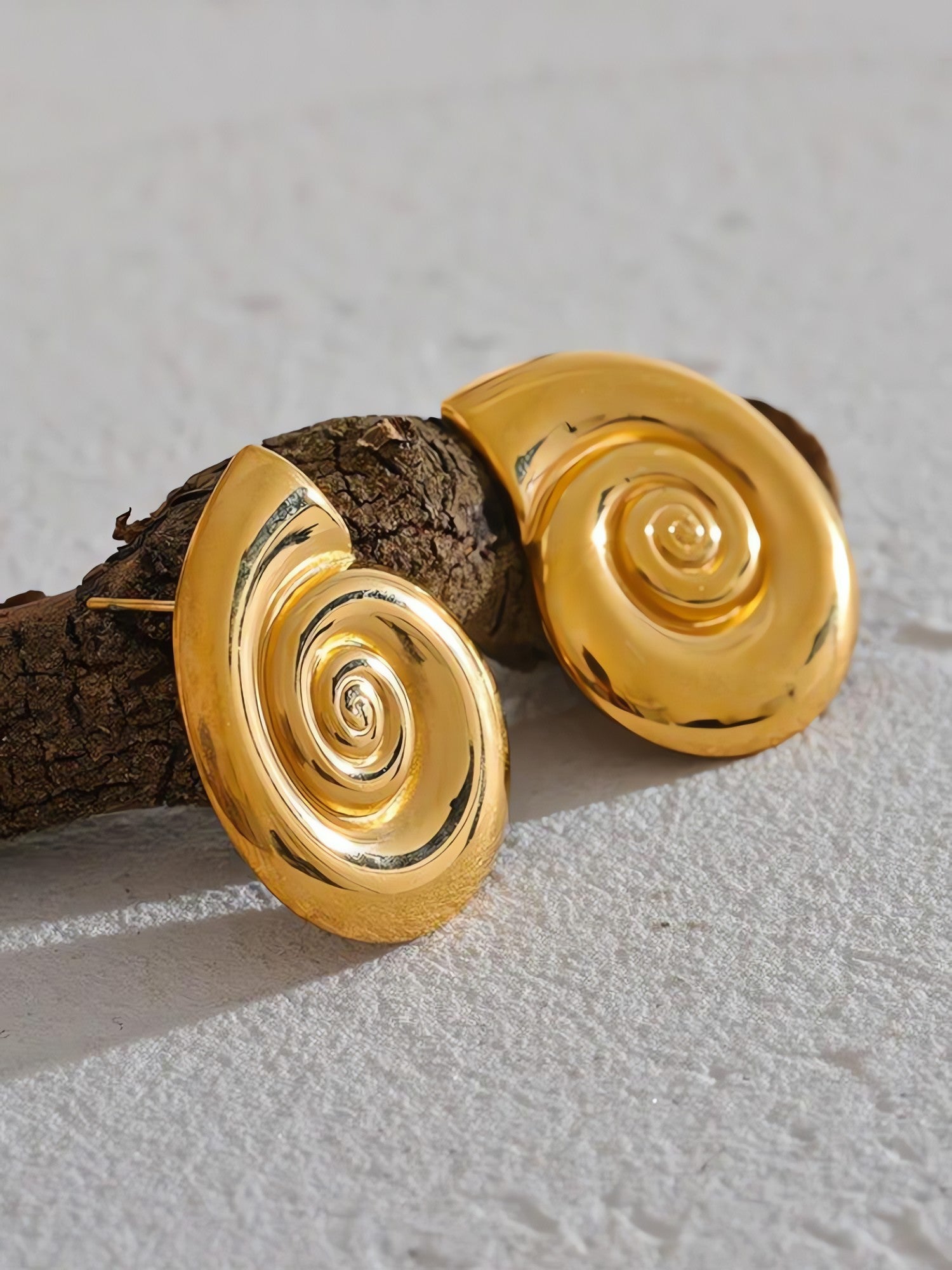 Gold Sea Shell Necklace & Earrings - KAYSMAR