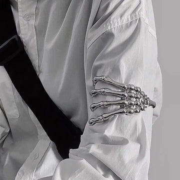 Goth Skeleton Hand Accessory - KAYSMAR