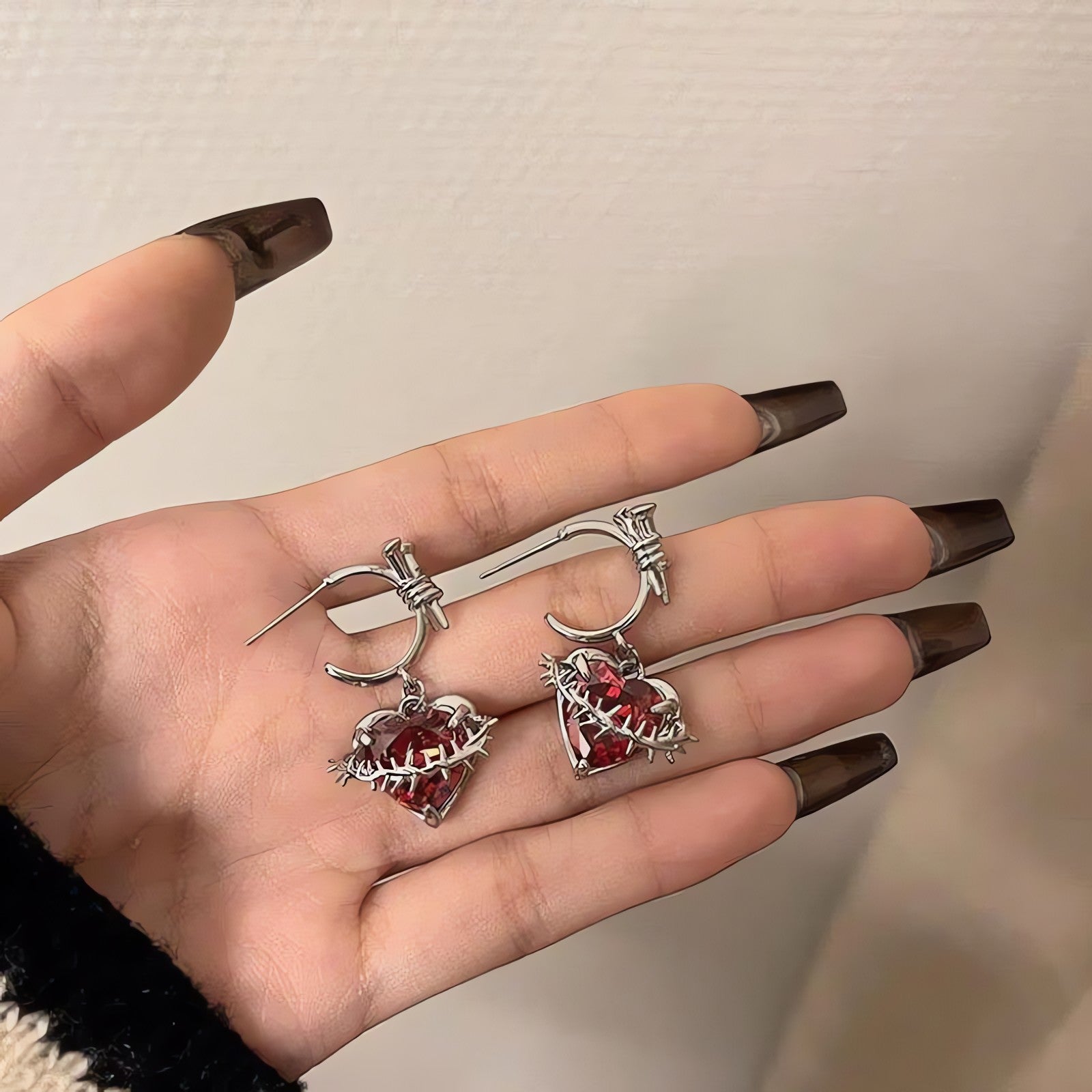 Goth Barbed Heart Earrings - KAYSMAR