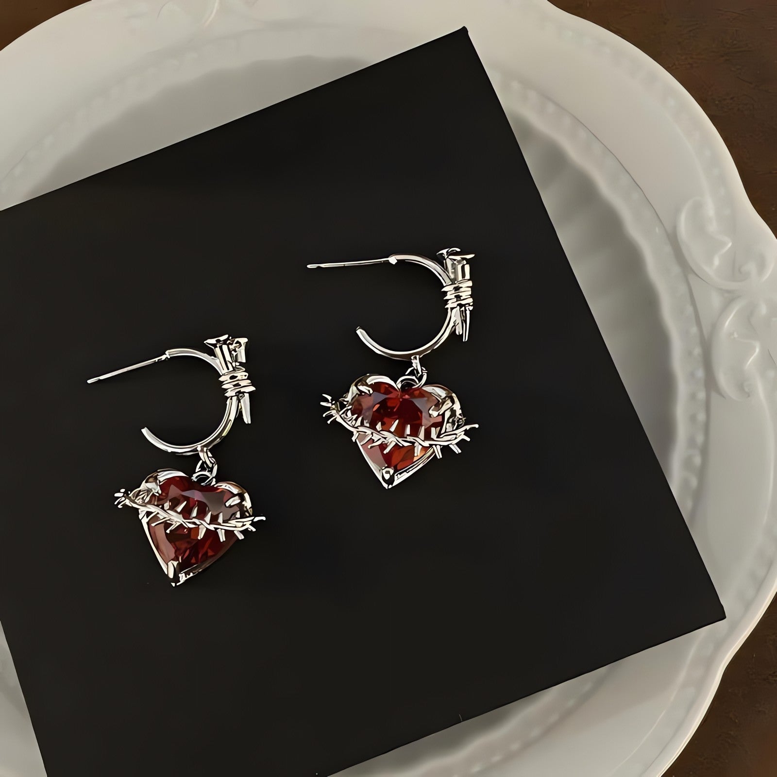 Goth Barbed Heart Earrings - KAYSMAR