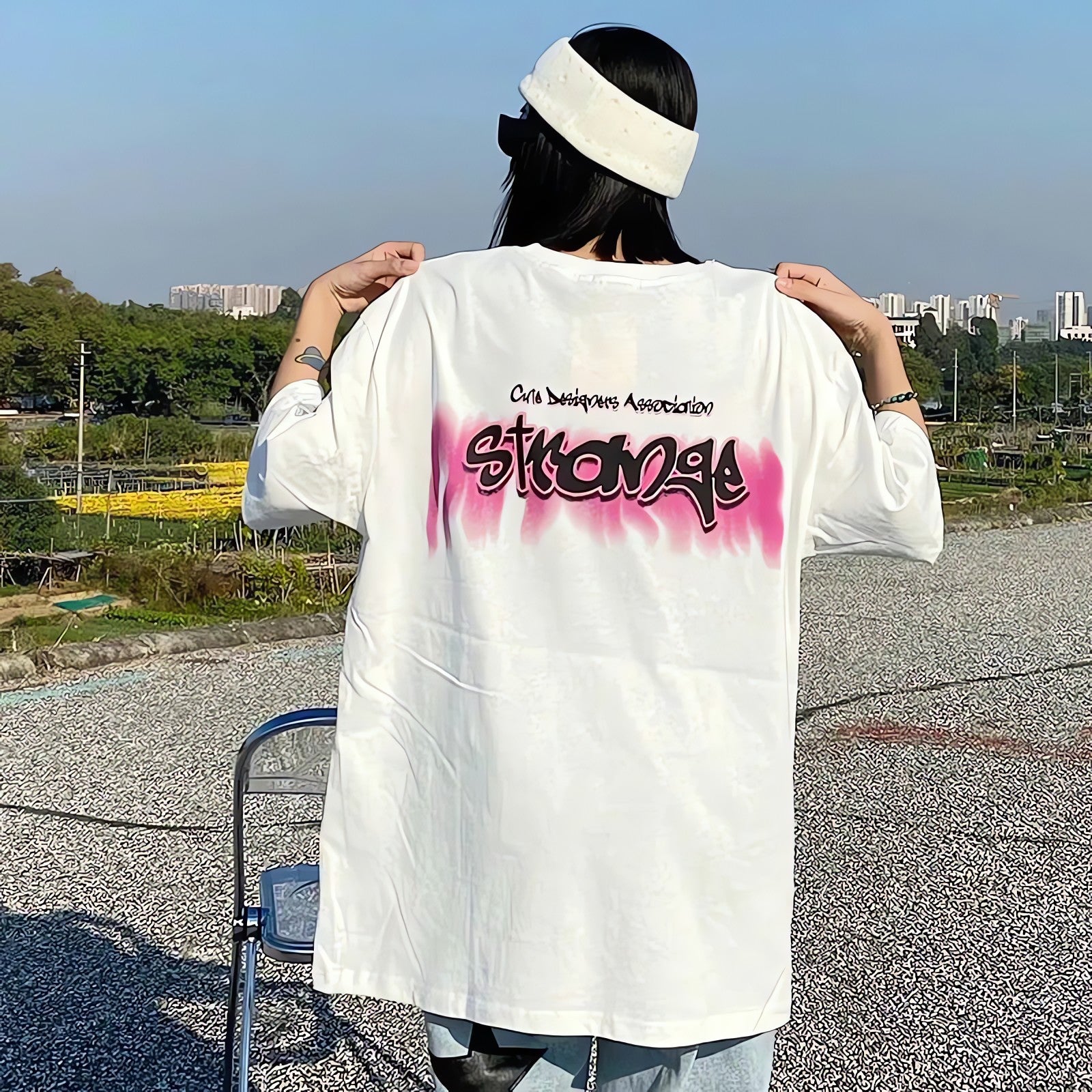 Graffiti Strange Graphic Tee - KAYSMAR