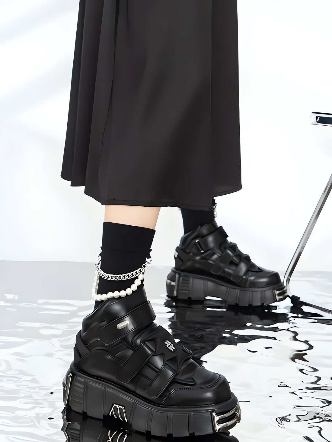 Grunge Chunky Metal Detailed Platform Boots - KAYSMAR