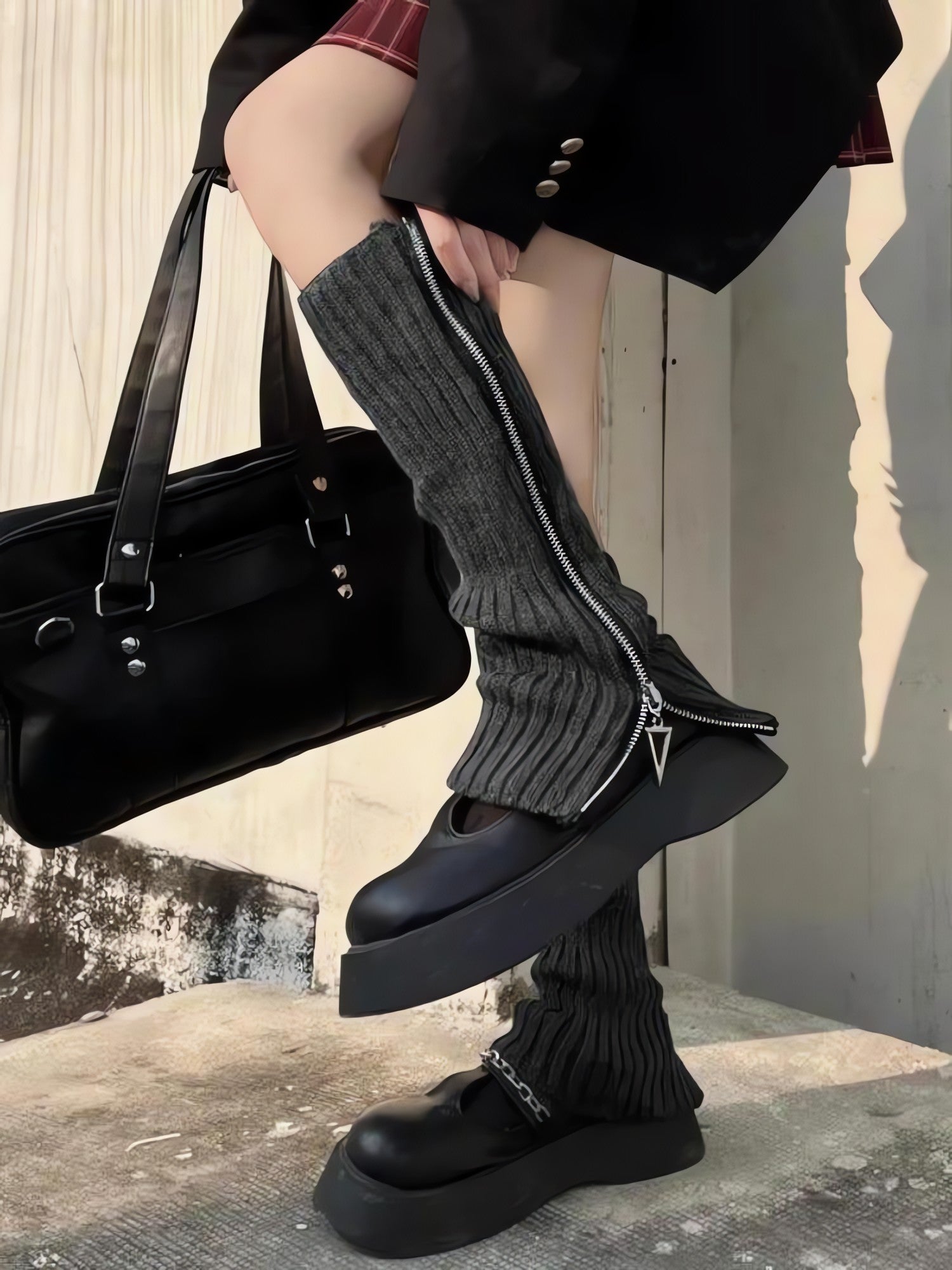 Grunge Zip-Up Knitted Leg Warmers - KAYSMAR