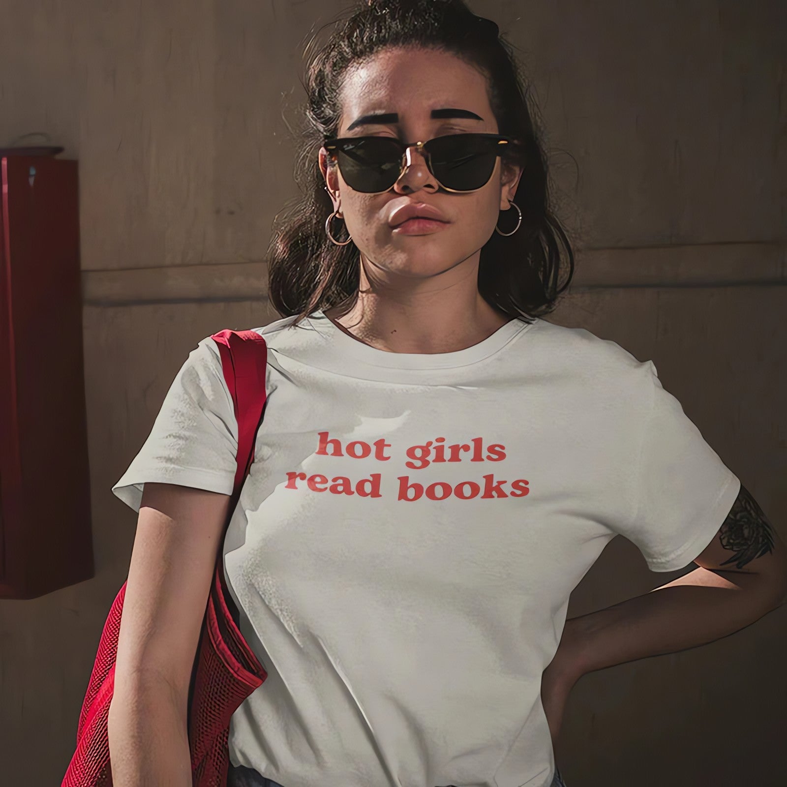 Hot Girls Read Books Tee - KAYSMAR