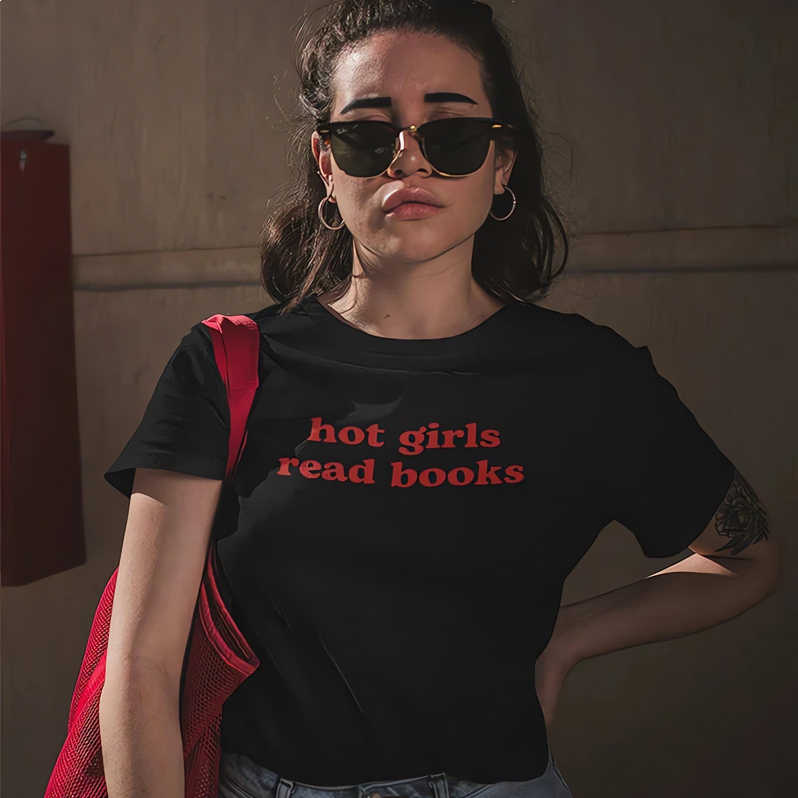 Hot Girls Read Books Tee - KAYSMAR