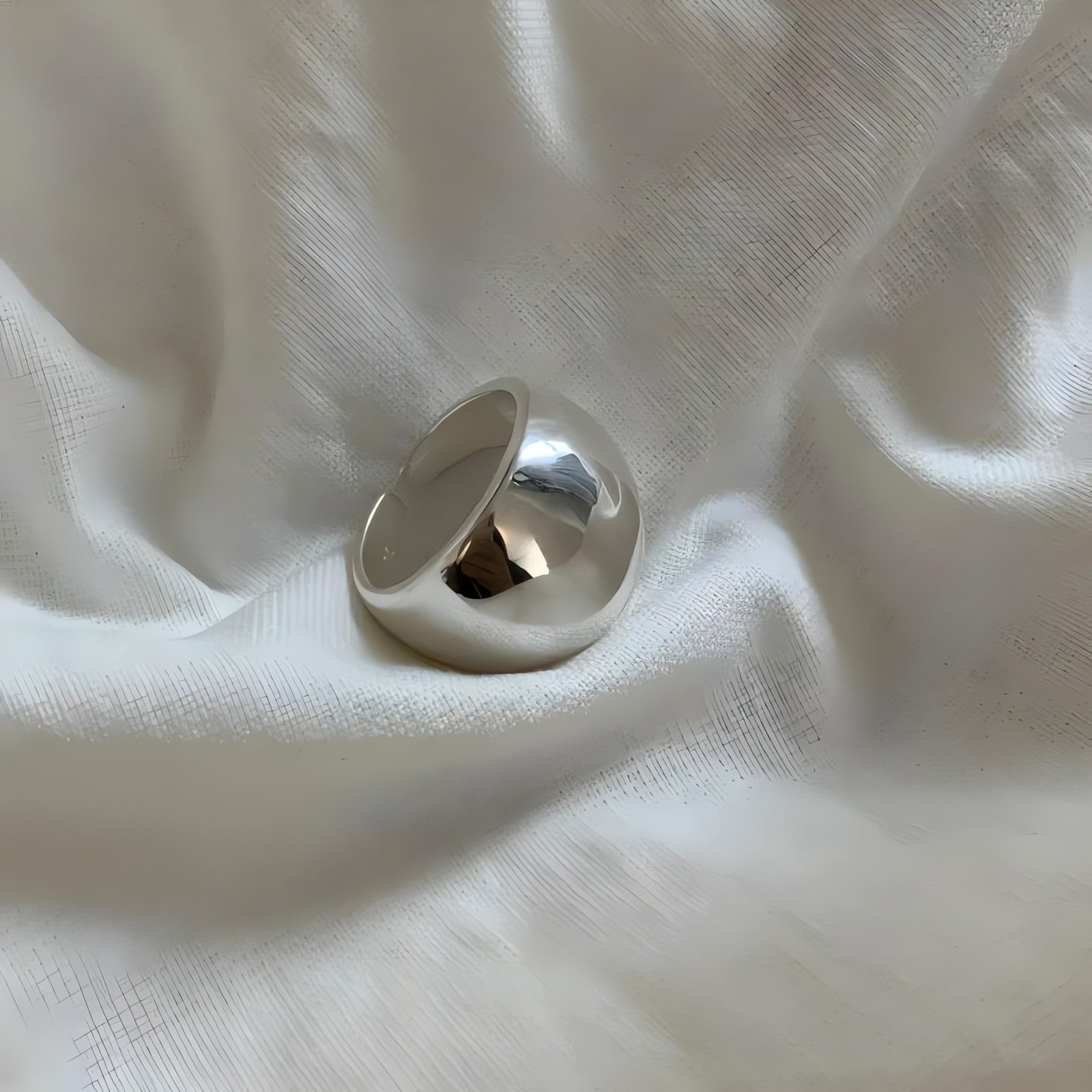 Minimalist Round Ring - KAYSMAR