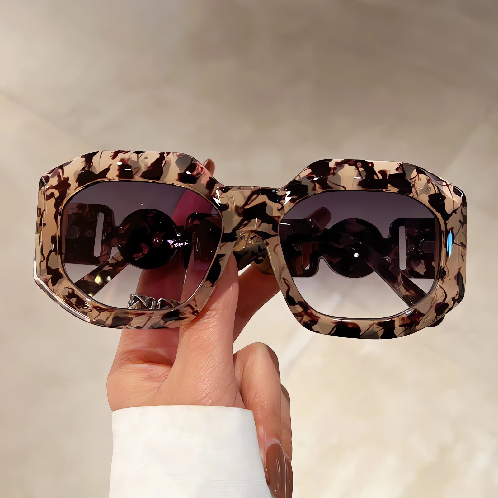 Oversized Square Sunglasses - KAYSMAR