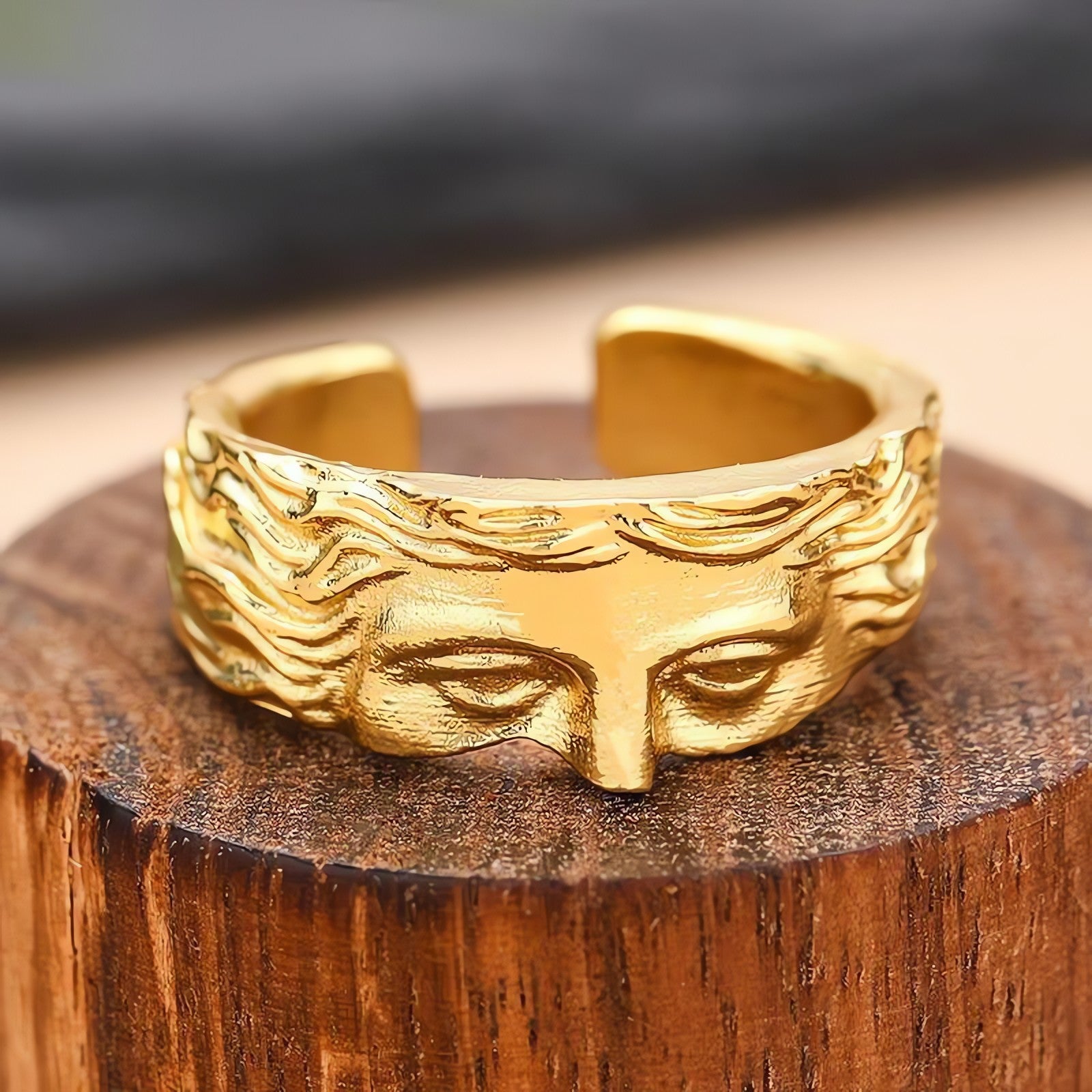Renaissance Venus Ring - KAYSMAR