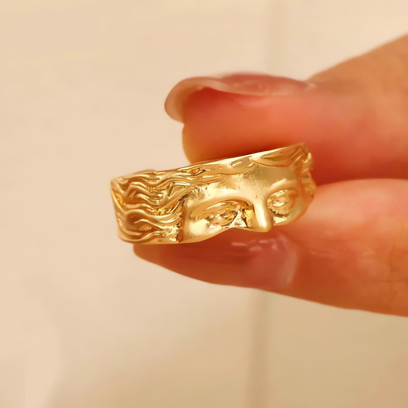Renaissance Venus Ring - KAYSMAR