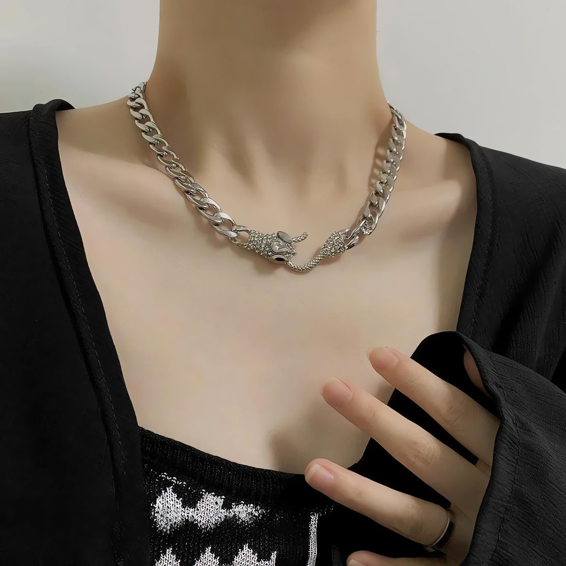 Rhinestone Snake Necklace - KAYSMAR
