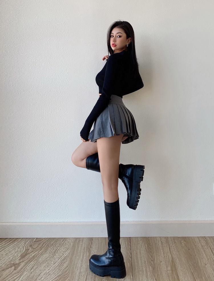 Side Slit College Mini Skirt - KAYSMAR