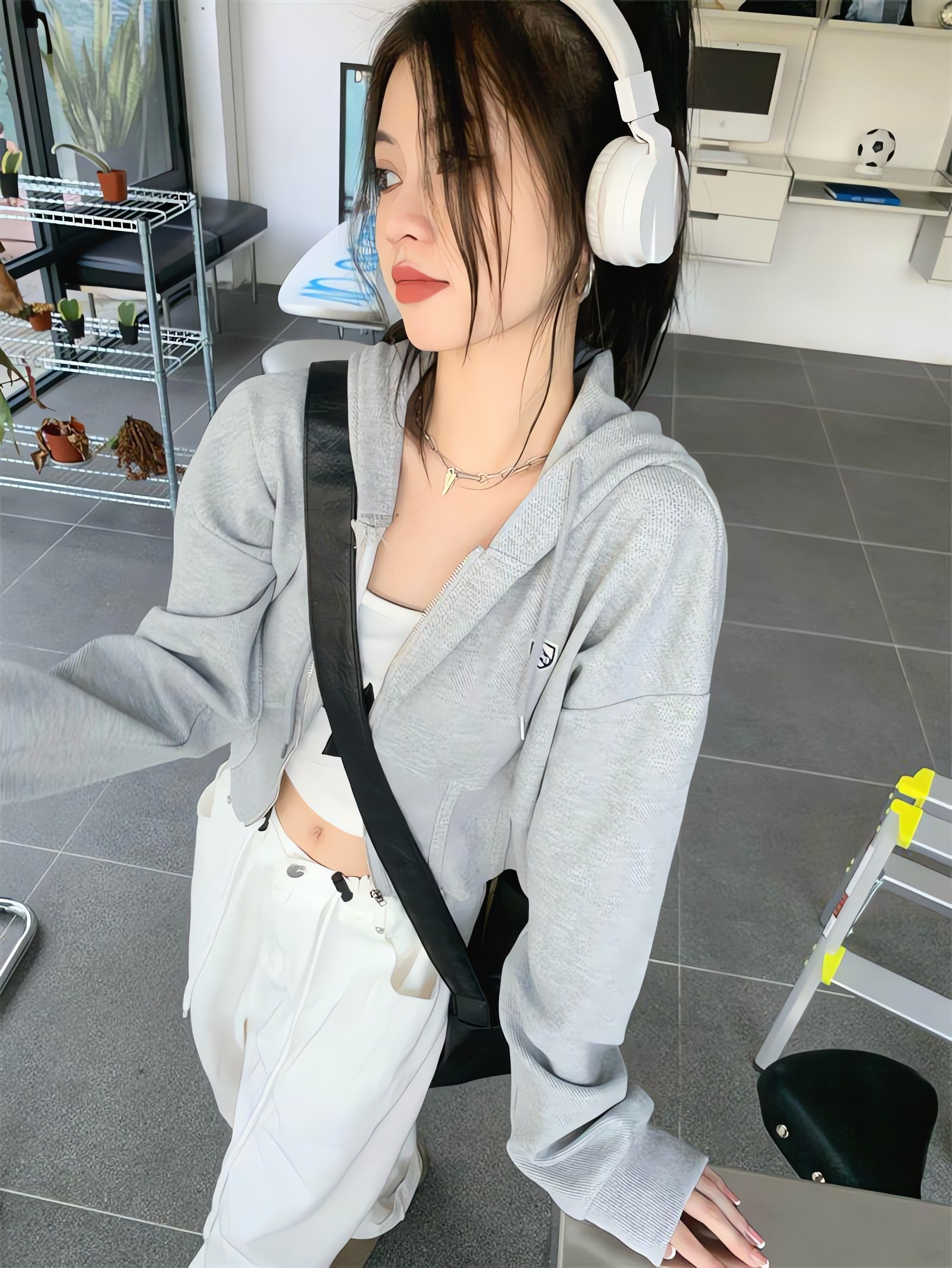 Soft Girl Cropped Hoodie - KAYSMAR