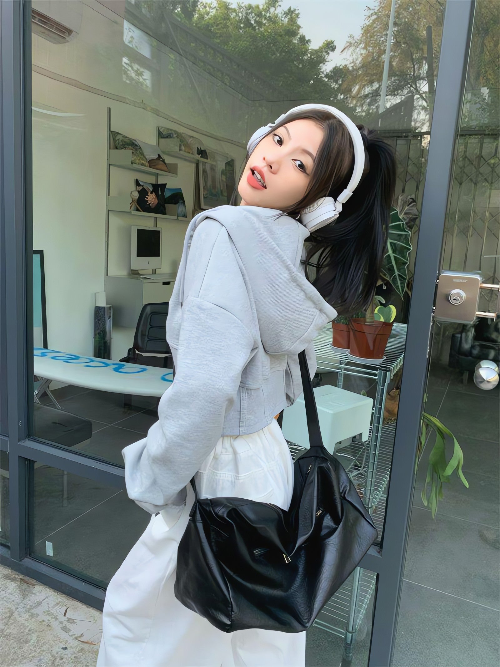 Soft Girl Cropped Hoodie - KAYSMAR