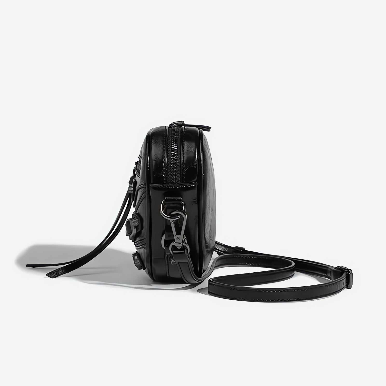 Y2K Grunge Belted Heart Shaped Bag - KAYSMAR
