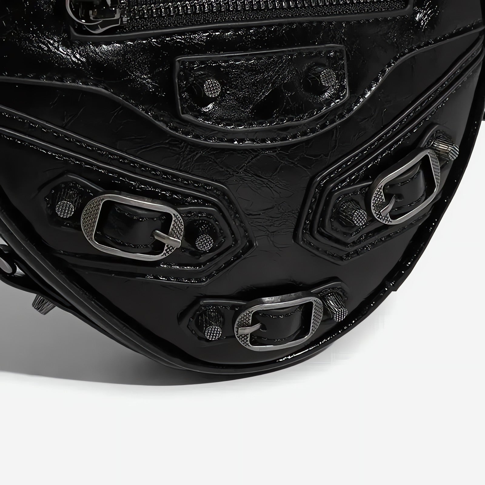 Y2K Grunge Belted Heart Shaped Bag - KAYSMAR