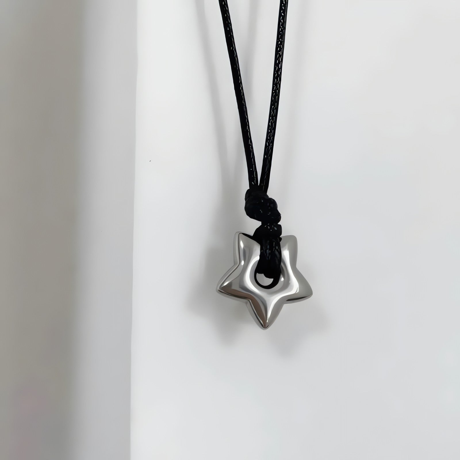 Y2K Star Cord Necklace - KAYSMAR