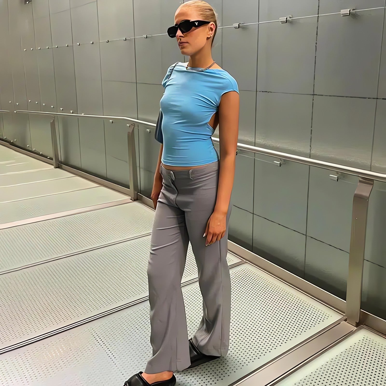 Backless Basic Top - KAYSMAR