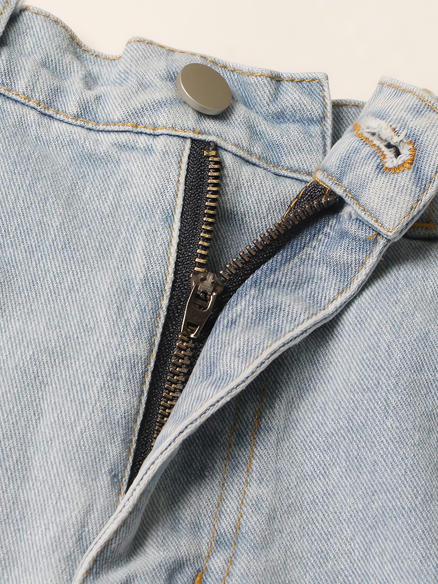 Baddie Embellished Cut-Out Jeans - KAYSMAR