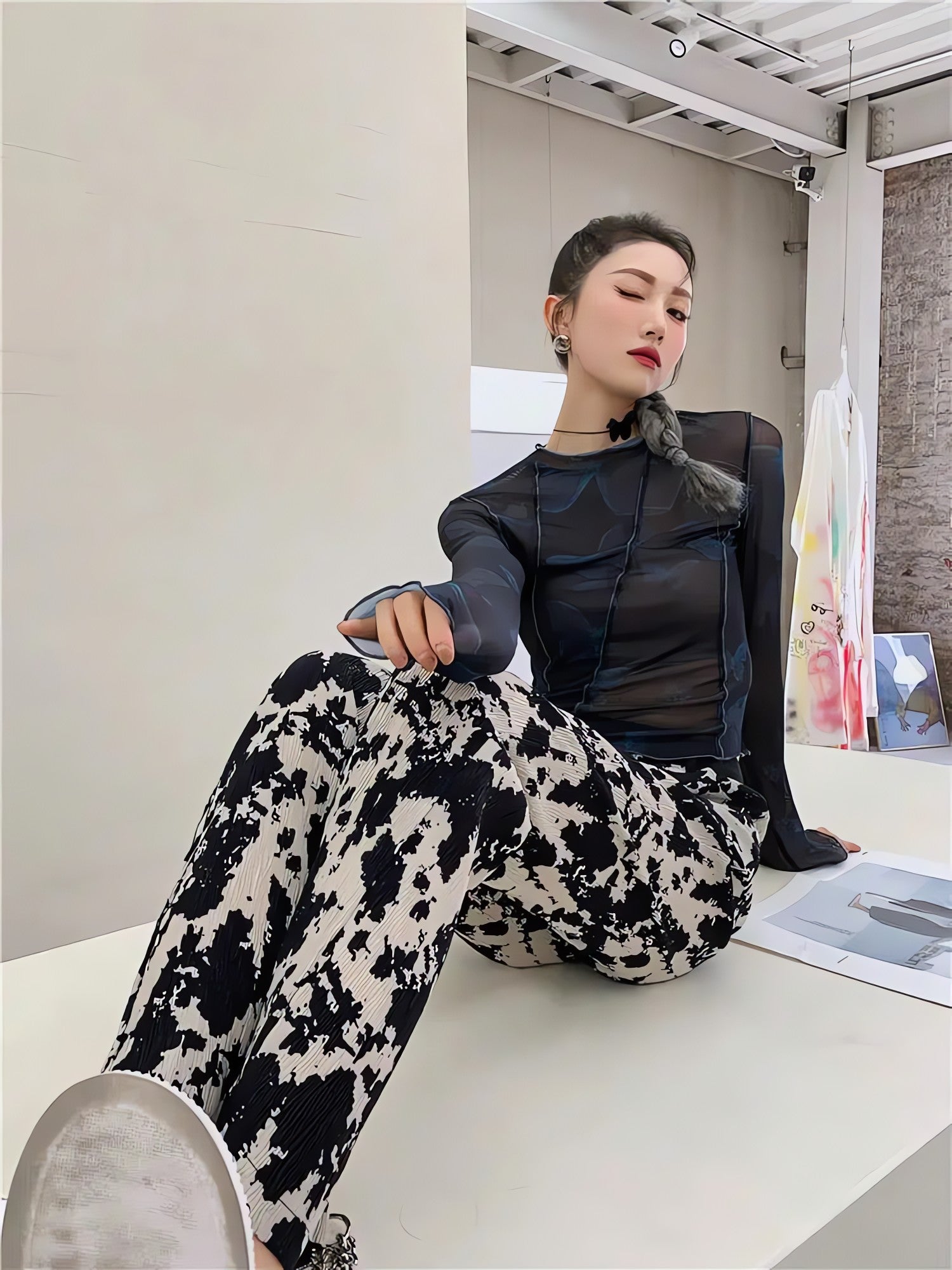 Butterfly Seam Detailed Mesh Top - KAYSMAR