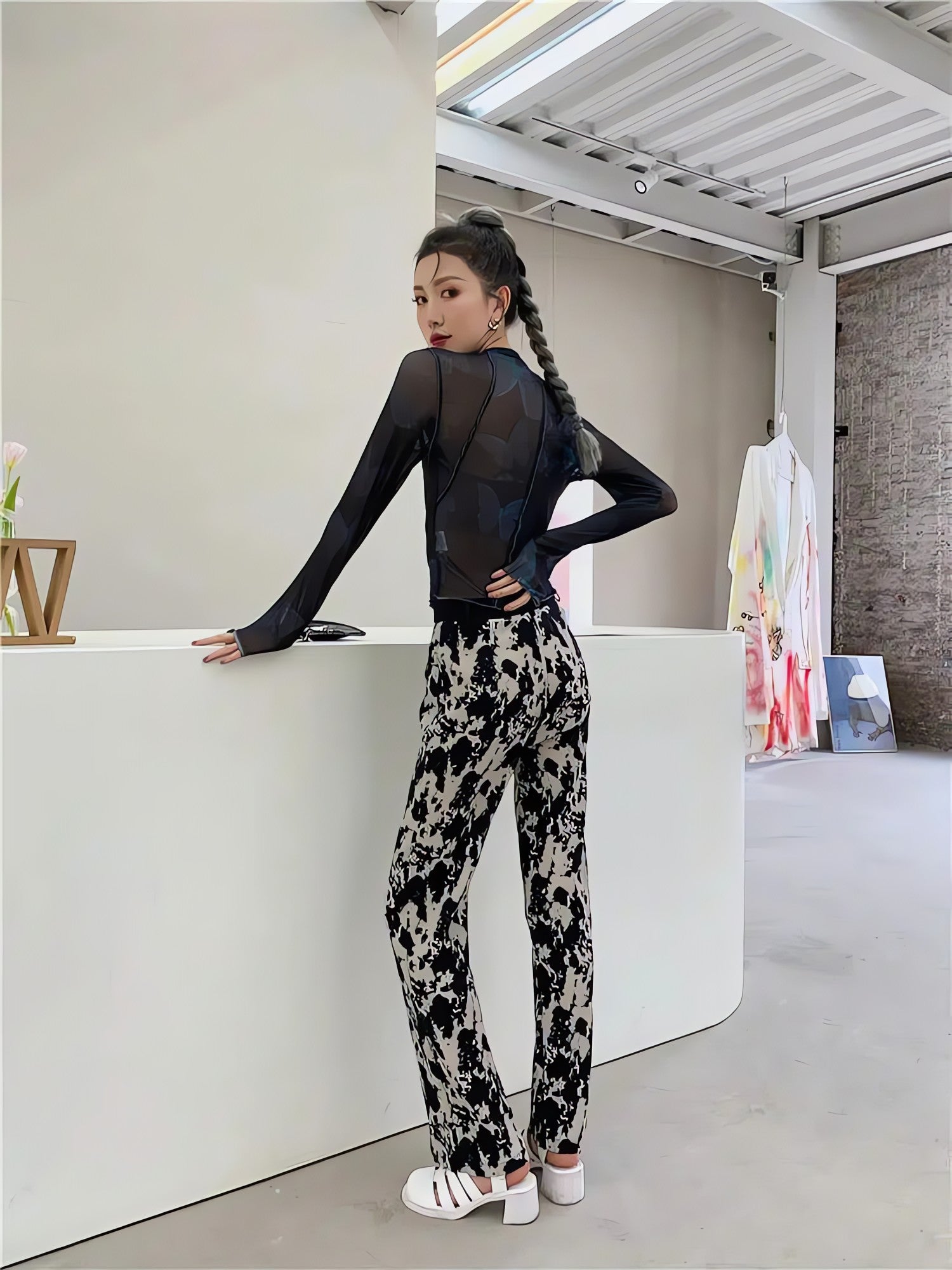 Butterfly Seam Detailed Mesh Top - KAYSMAR