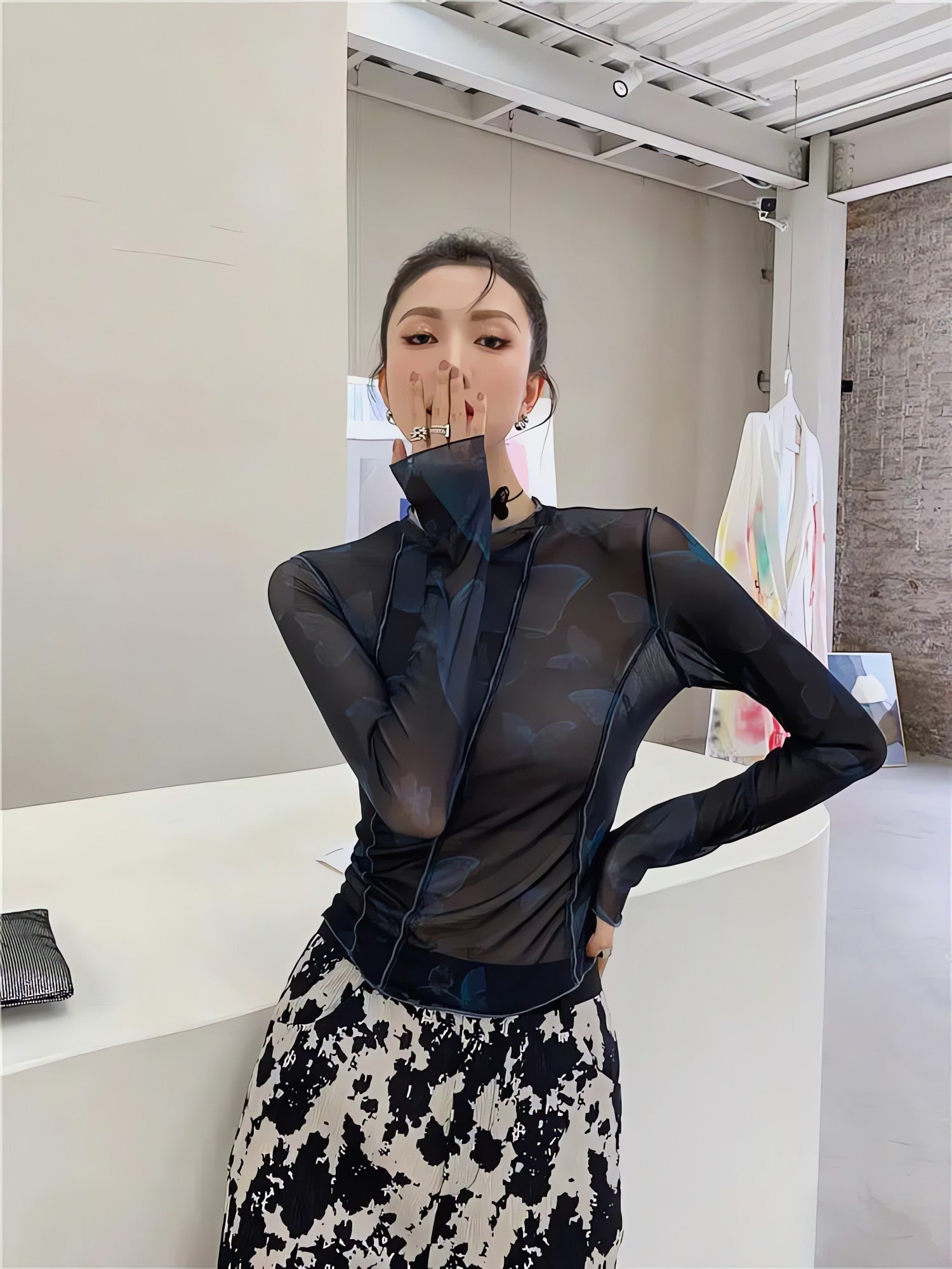 Butterfly Seam Detailed Mesh Top - KAYSMAR