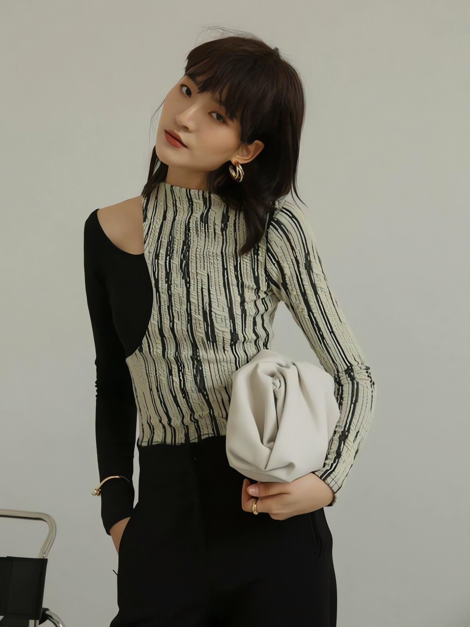 Cut Out Shoulder Patch Top - KAYSMAR