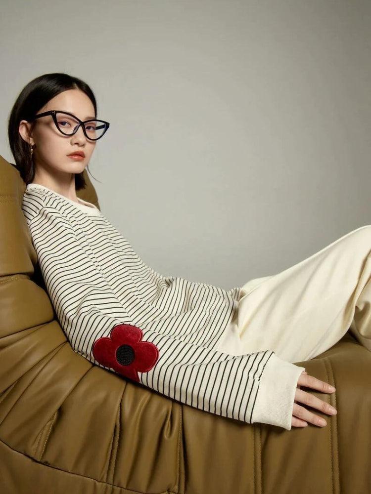 Daisy Embroidered Striped Sweatshirt - KAYSMAR