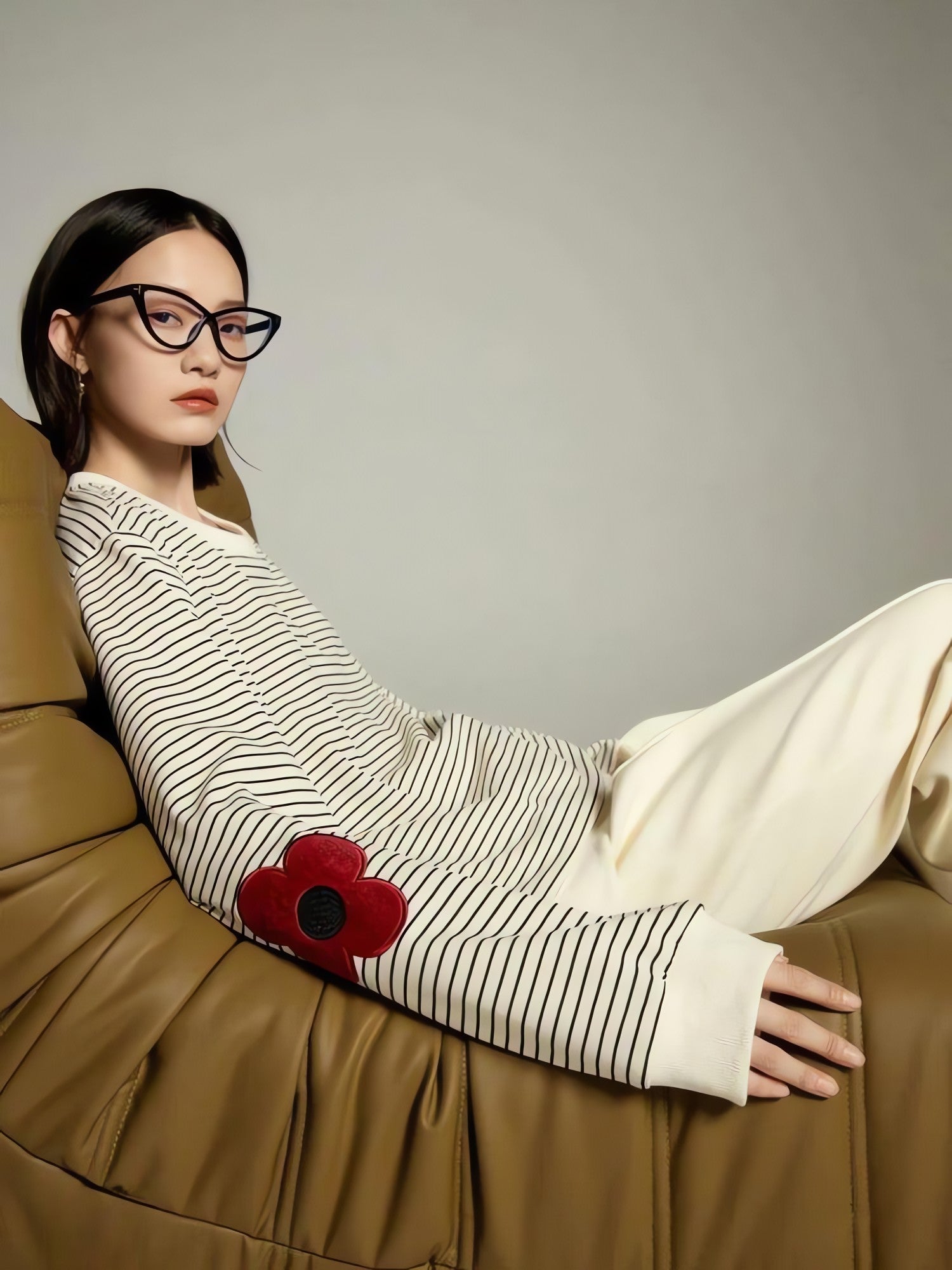 Daisy Embroidered Striped Sweatshirt - KAYSMAR