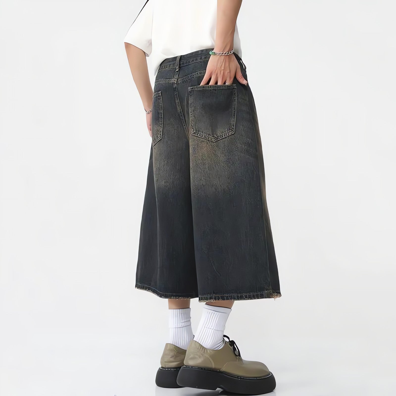 Dark Washed Jean Capri Shorts - KAYSMAR
