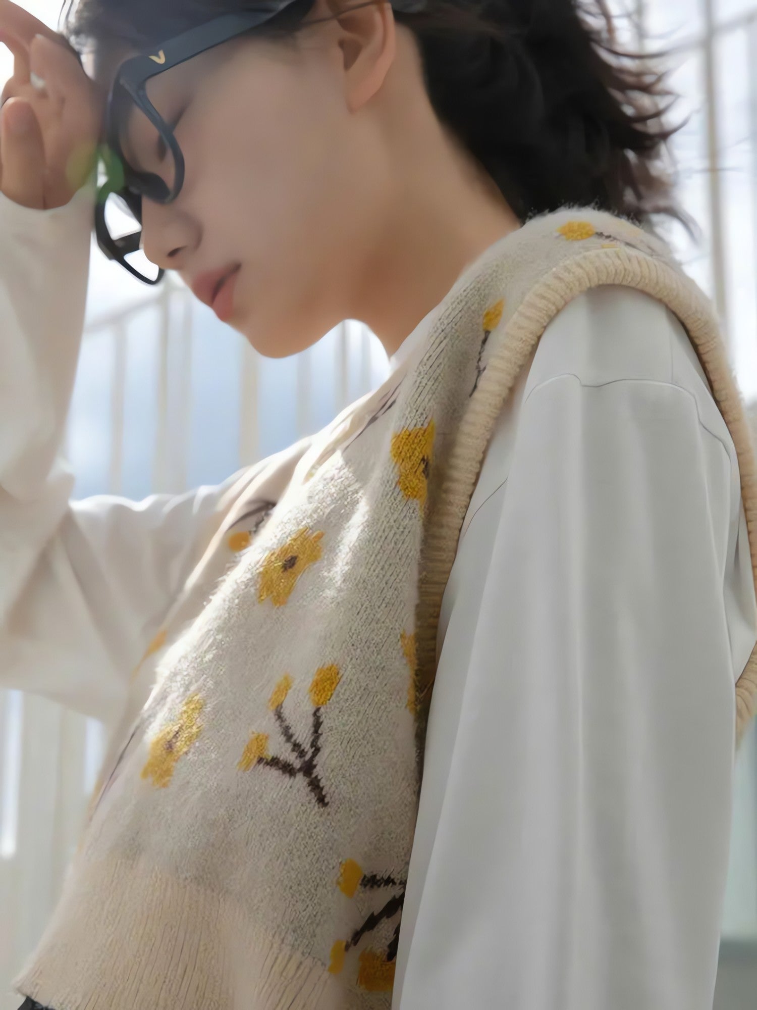 Floral Cropped Sweater Vest - KAYSMAR