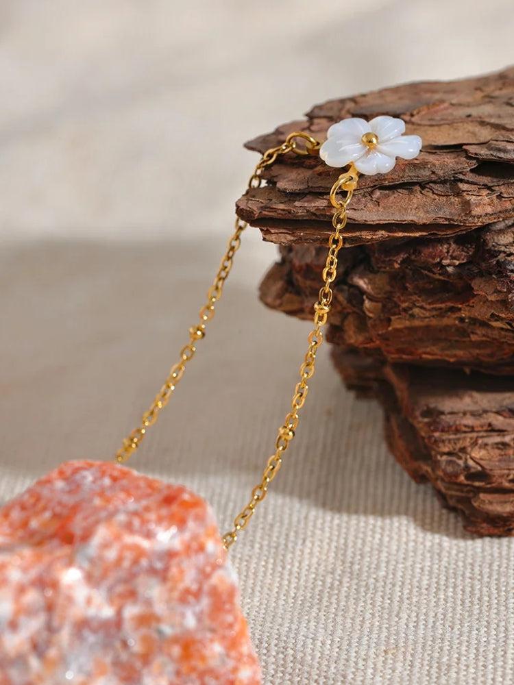 Flower Necklace - KAYSMAR