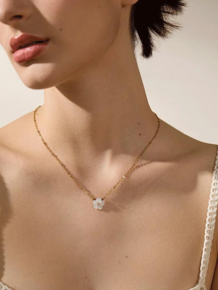 Flower Necklace - KAYSMAR
