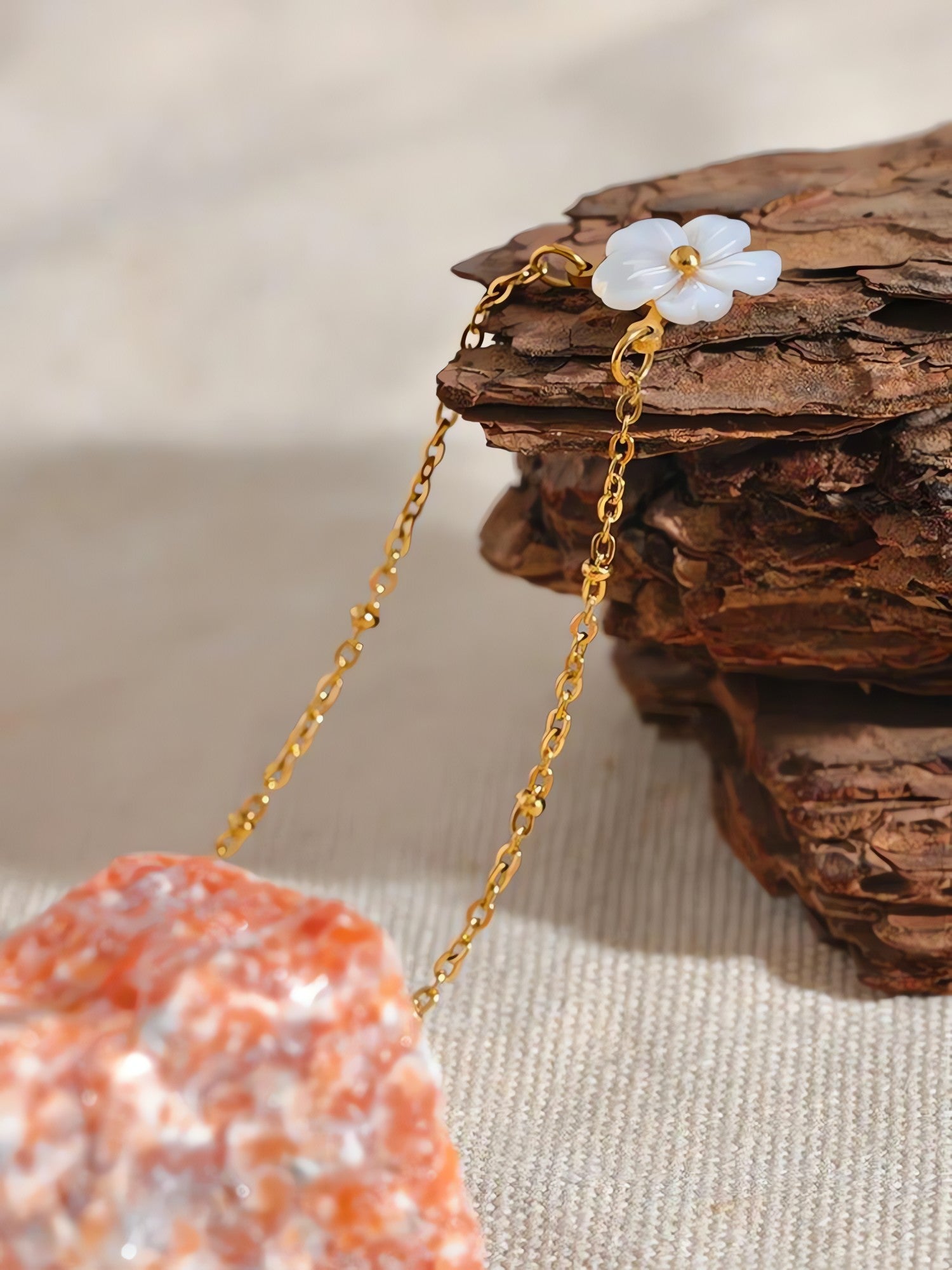Flower Necklace - KAYSMAR