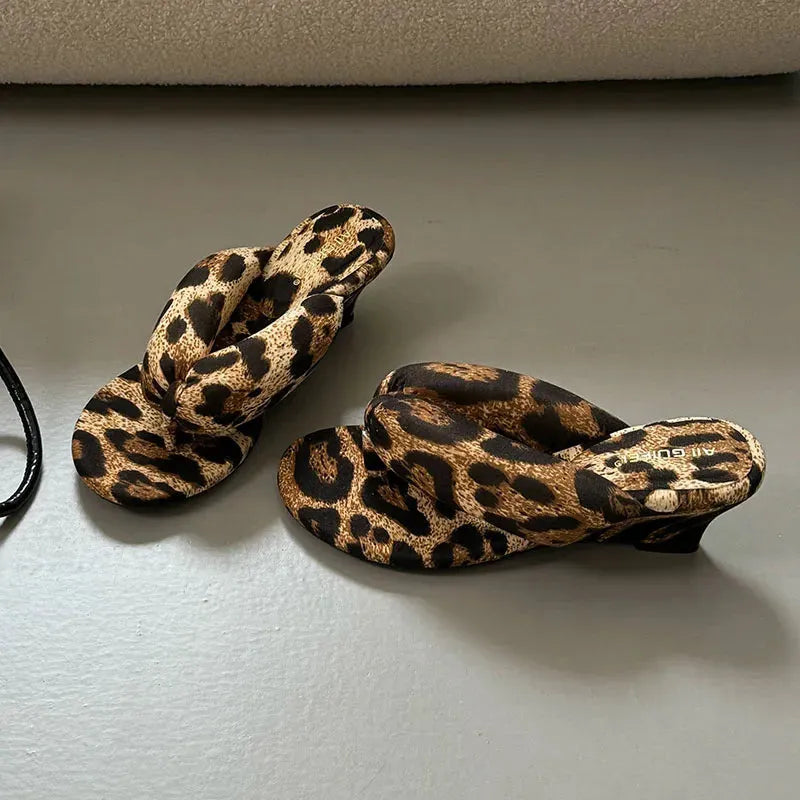 Fluffy Flip Flops - KAYSMAR