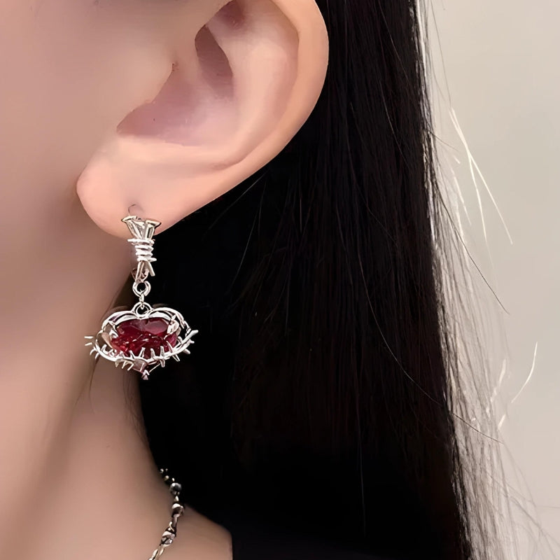 Goth Barbed Heart Earrings - KAYSMAR