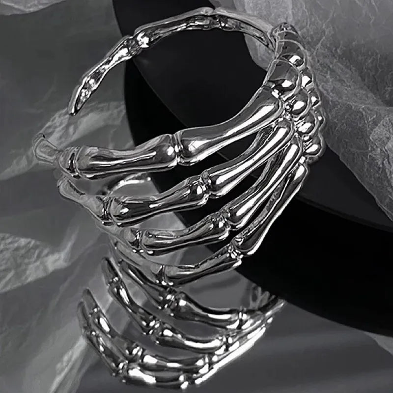 Goth Skeleton Hand Accessory - KAYSMAR