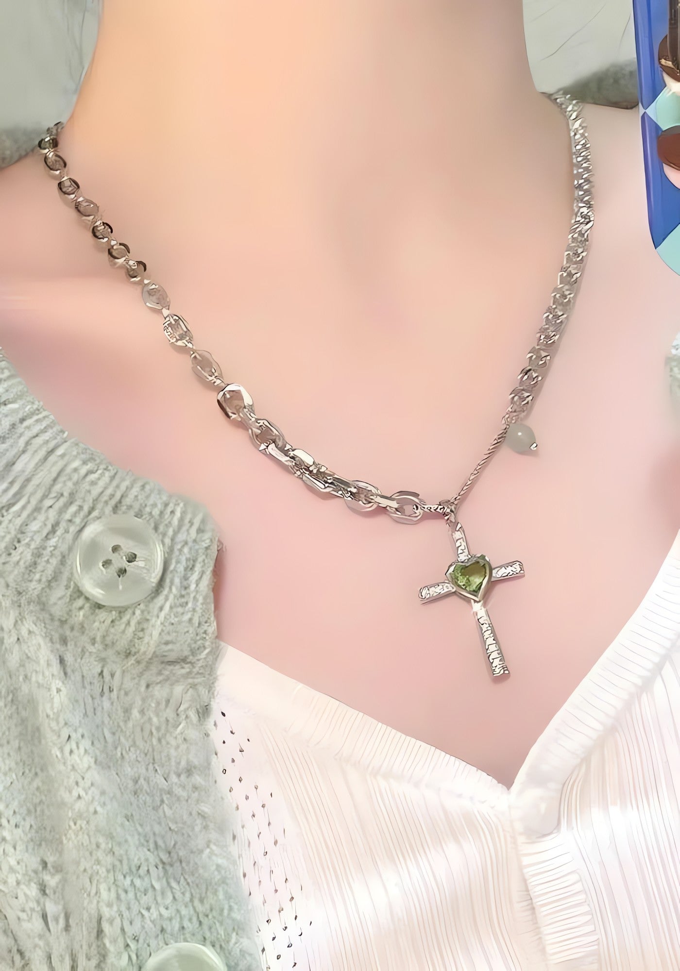 Goth Shiny Heart Cross Necklace - KAYSMAR