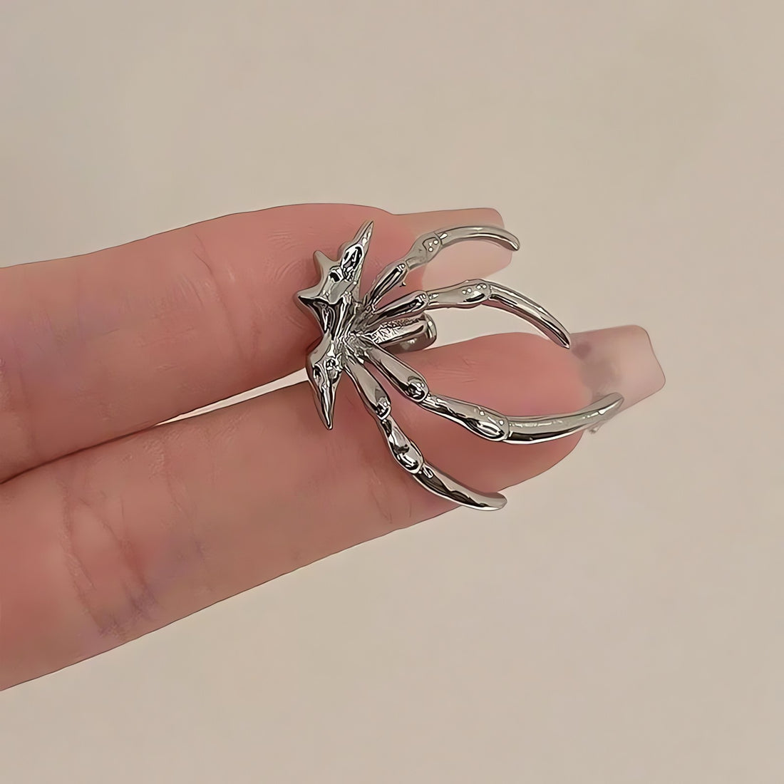 Goth Spider Earcuff - KAYSMAR
