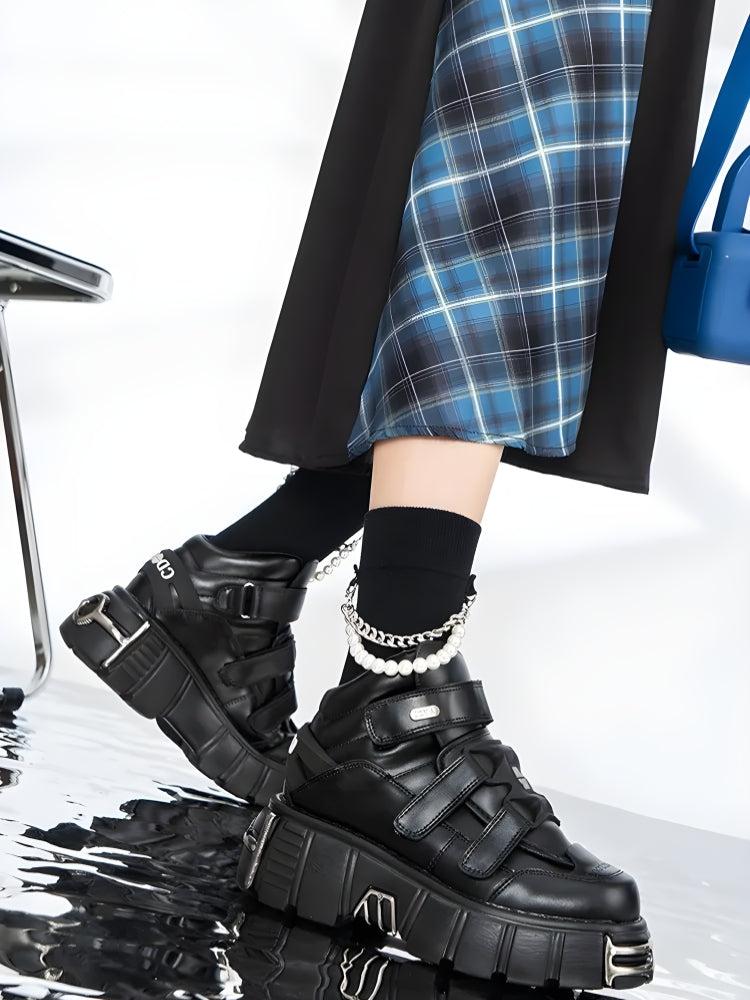 Grunge Chunky Metal Detailed Platform Boots - KAYSMAR