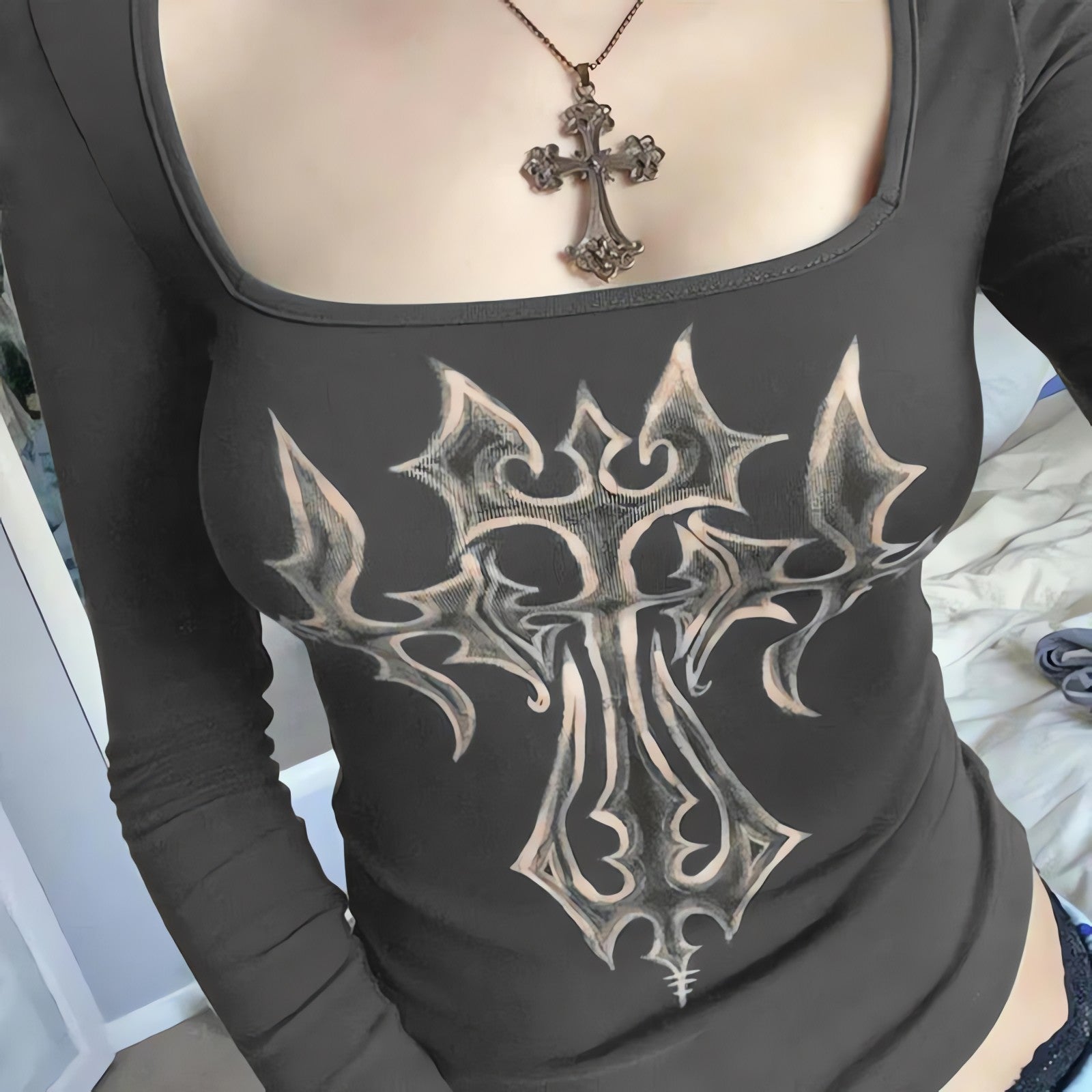 Grunge Cross Bleached Top - KAYSMAR