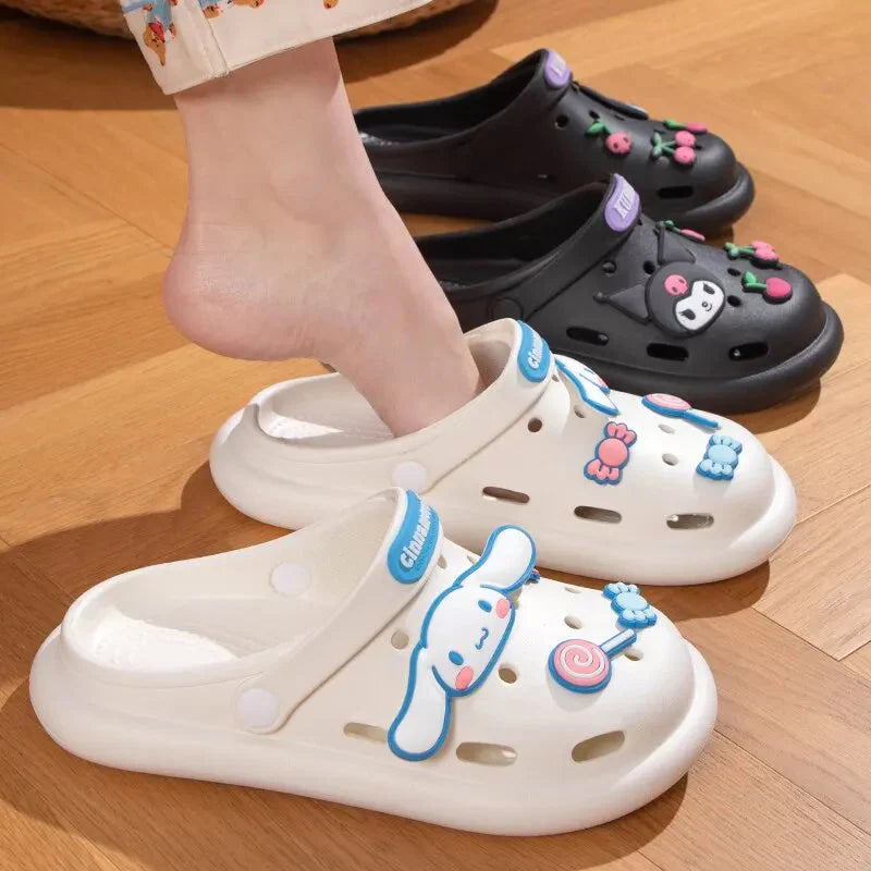 Hello Kitty Slippers - KAYSMAR
