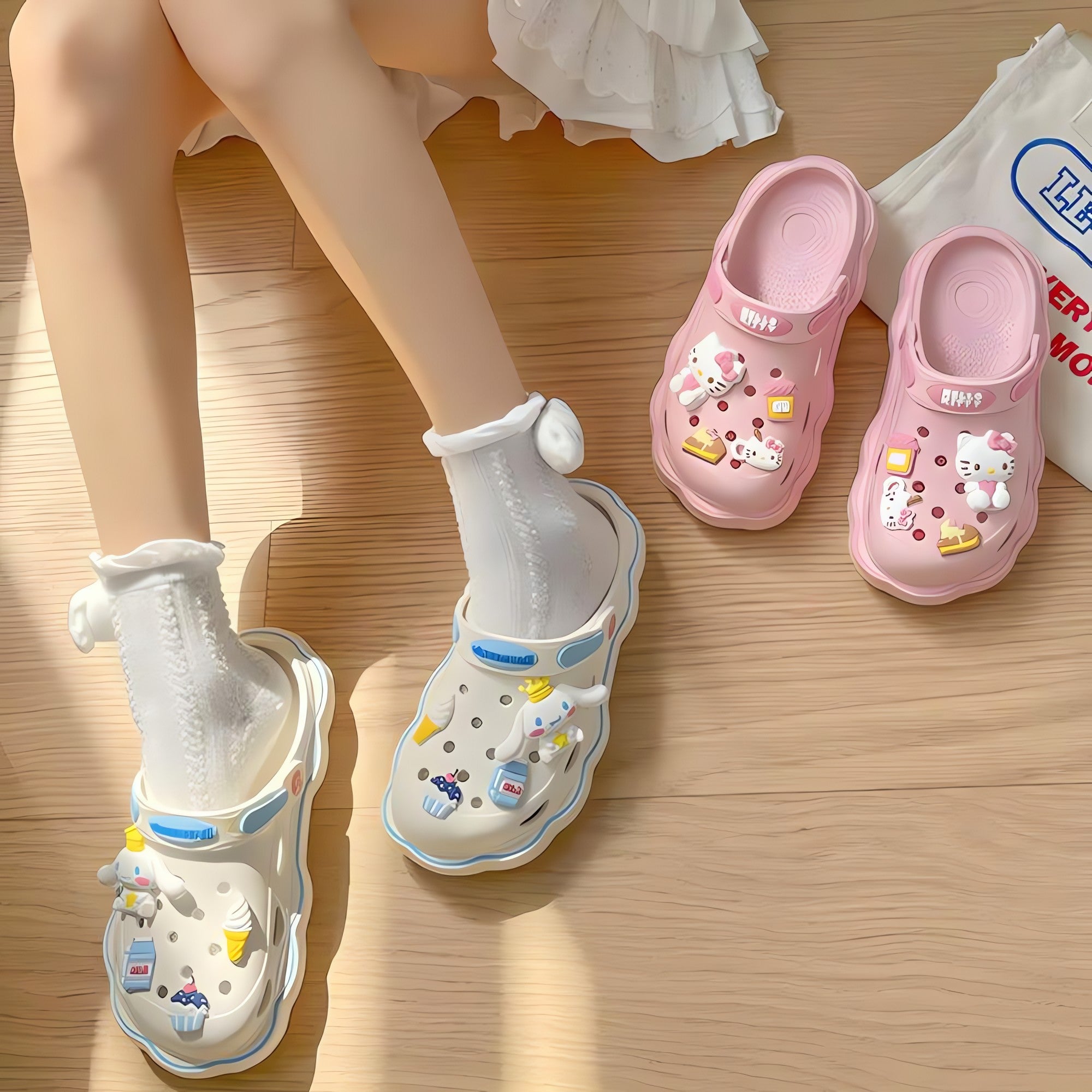 Hello Kitty Clog Slippers - KAYSMAR